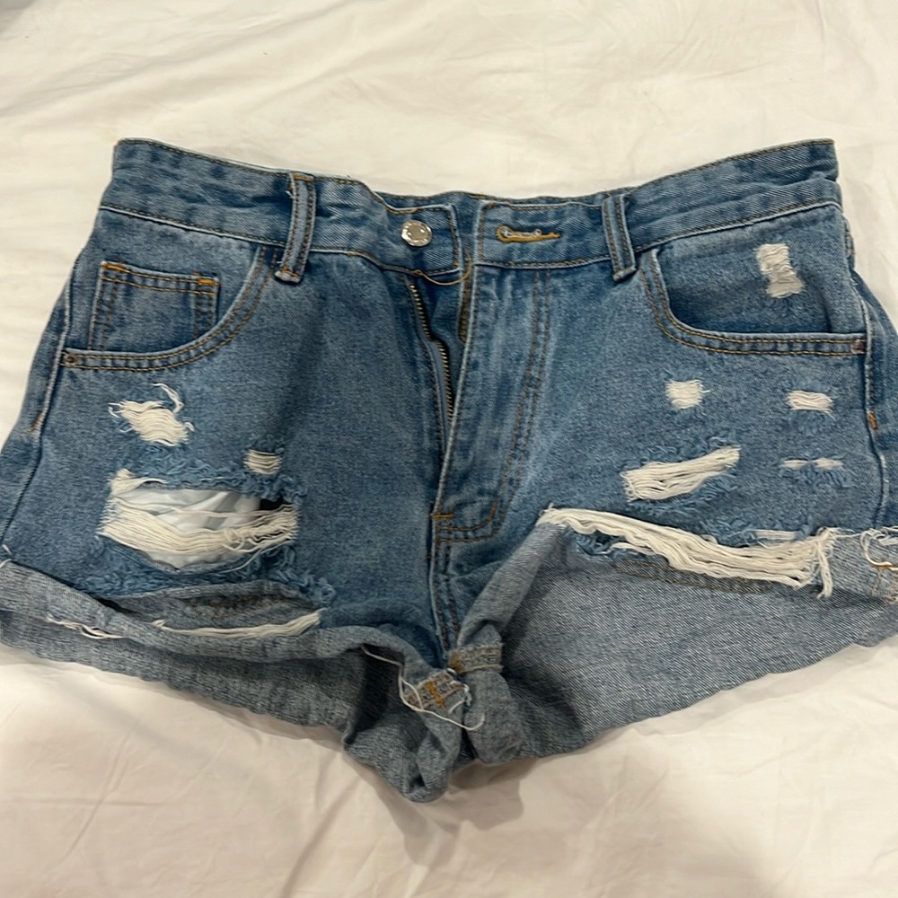 M jean shorts